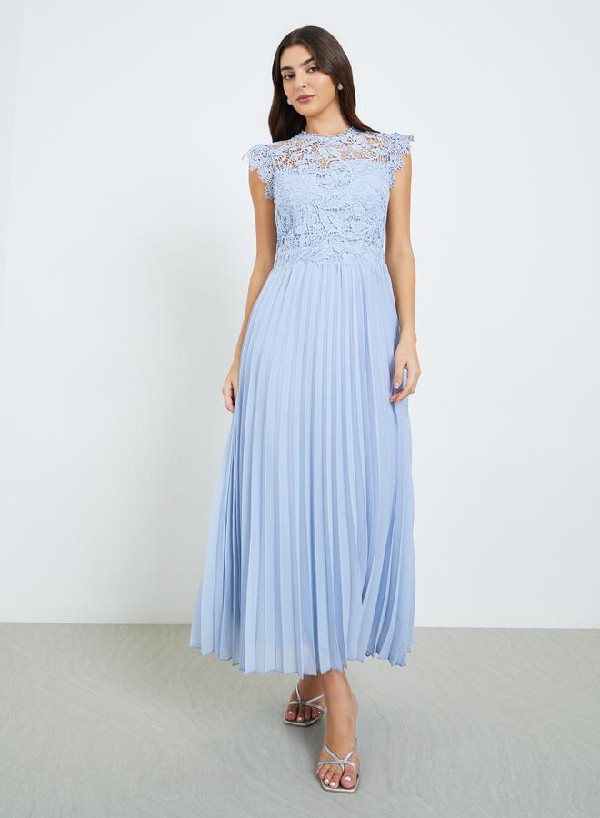 Styli Women Blue Lace Sleeveless Pleated Midi Dress - Image 1